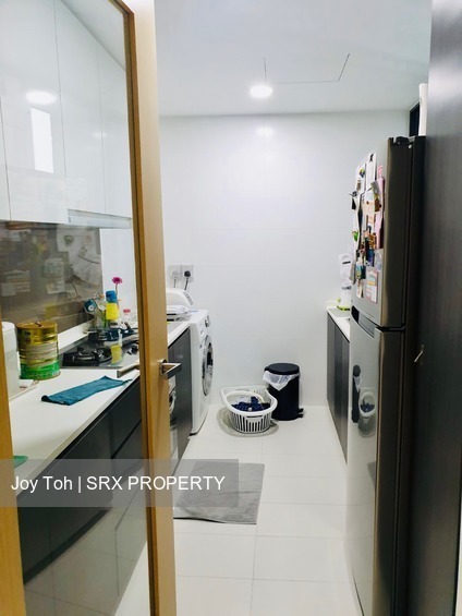 Esparina Residences (D19), Condominium #201339602